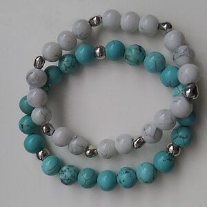New. Chic Turquoise Beaded Bracelet Set.